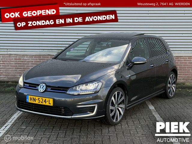 Volkswagen Golf 1.4 TSI GTE panorama dach LEDEREN BEKLEDING