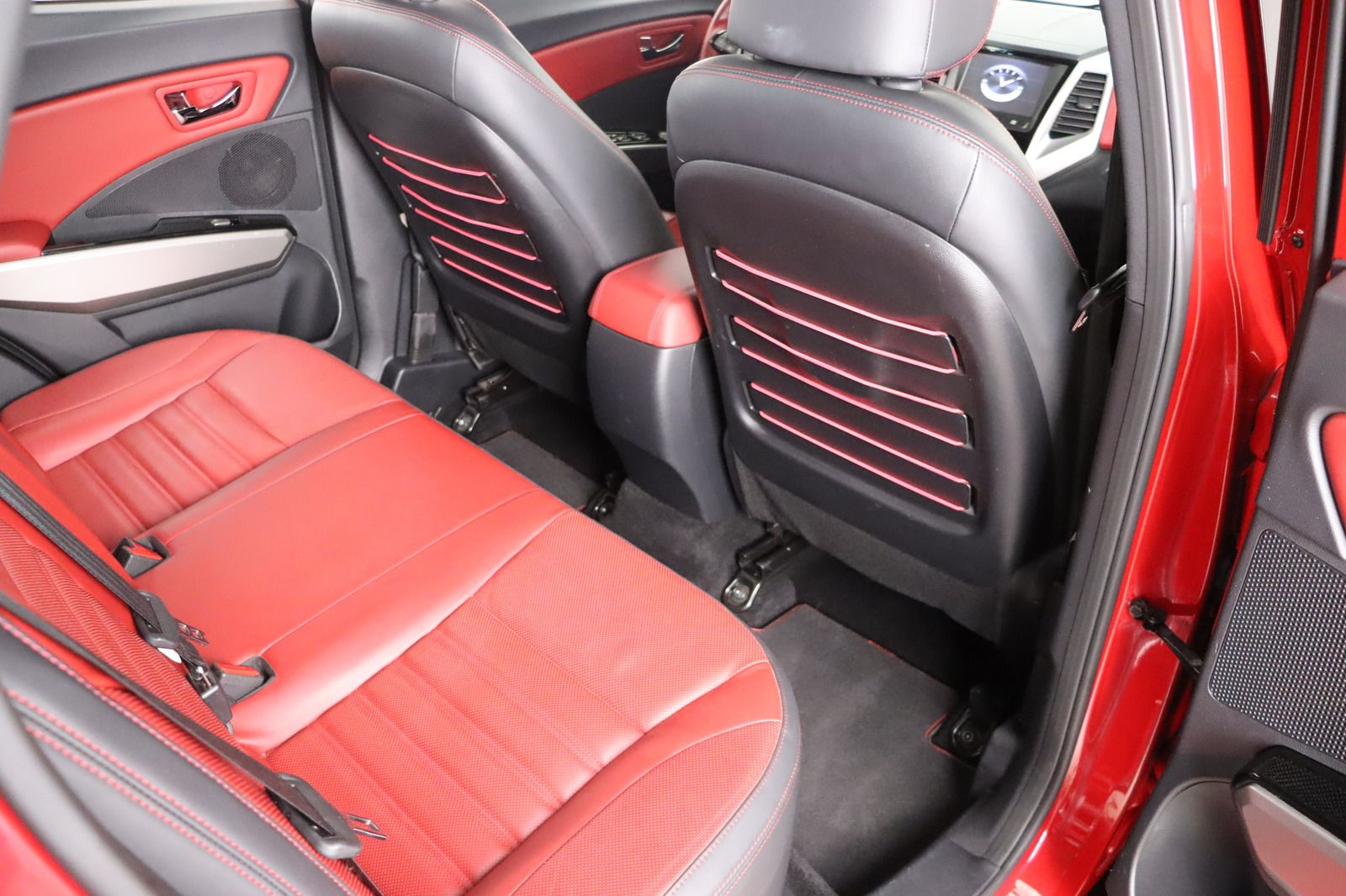 Fahrzeugabbildung Andere Ssangyong Tivoli * Leder * Navi * SHZ* e-XGi 160