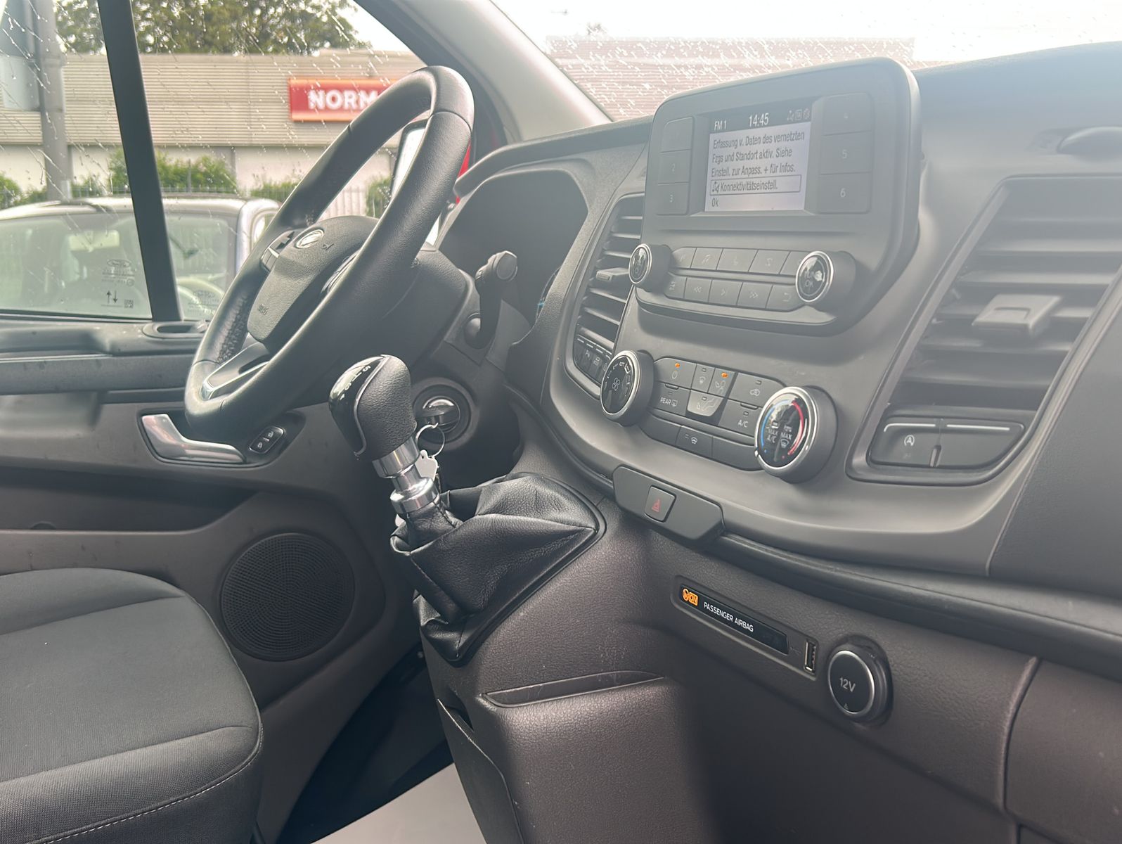 Fahrzeugabbildung Ford Transit Custom 320 L1 Trend