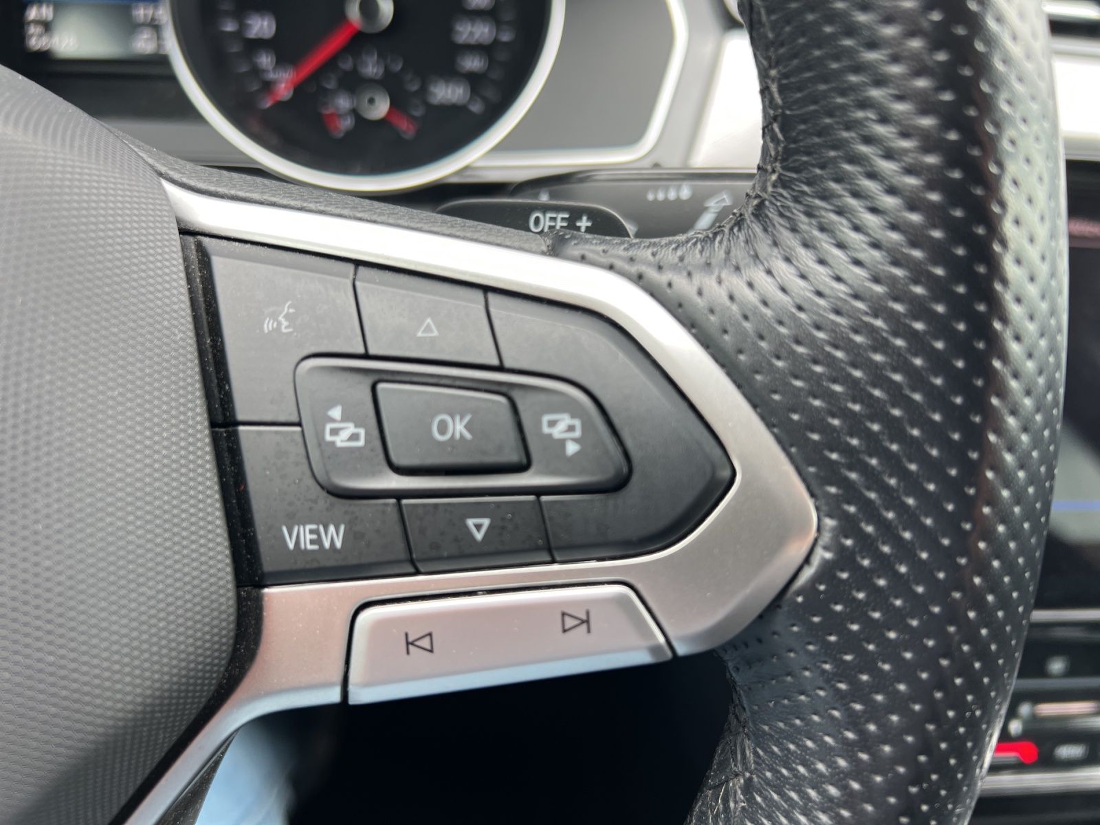 Fahrzeugabbildung Volkswagen Passat Variant GTE 1.4 TSI DSG LED Navi ACC SHZ