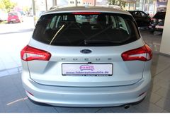 Fahrzeugabbildung Ford Focus Cool & Connect,Automatic,AHK,Kamera