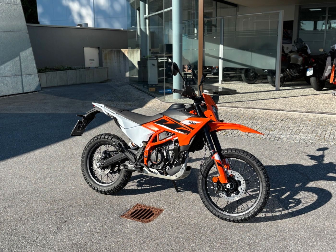Fahrzeugabbildung KTM 125 Enduro R 4 Jahre Garantie Promotion
