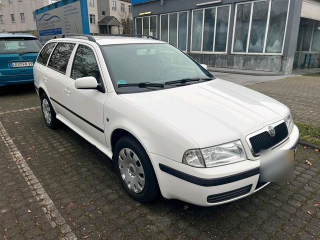 Skoda Octavia 2009 Lesen Bitte 1.6