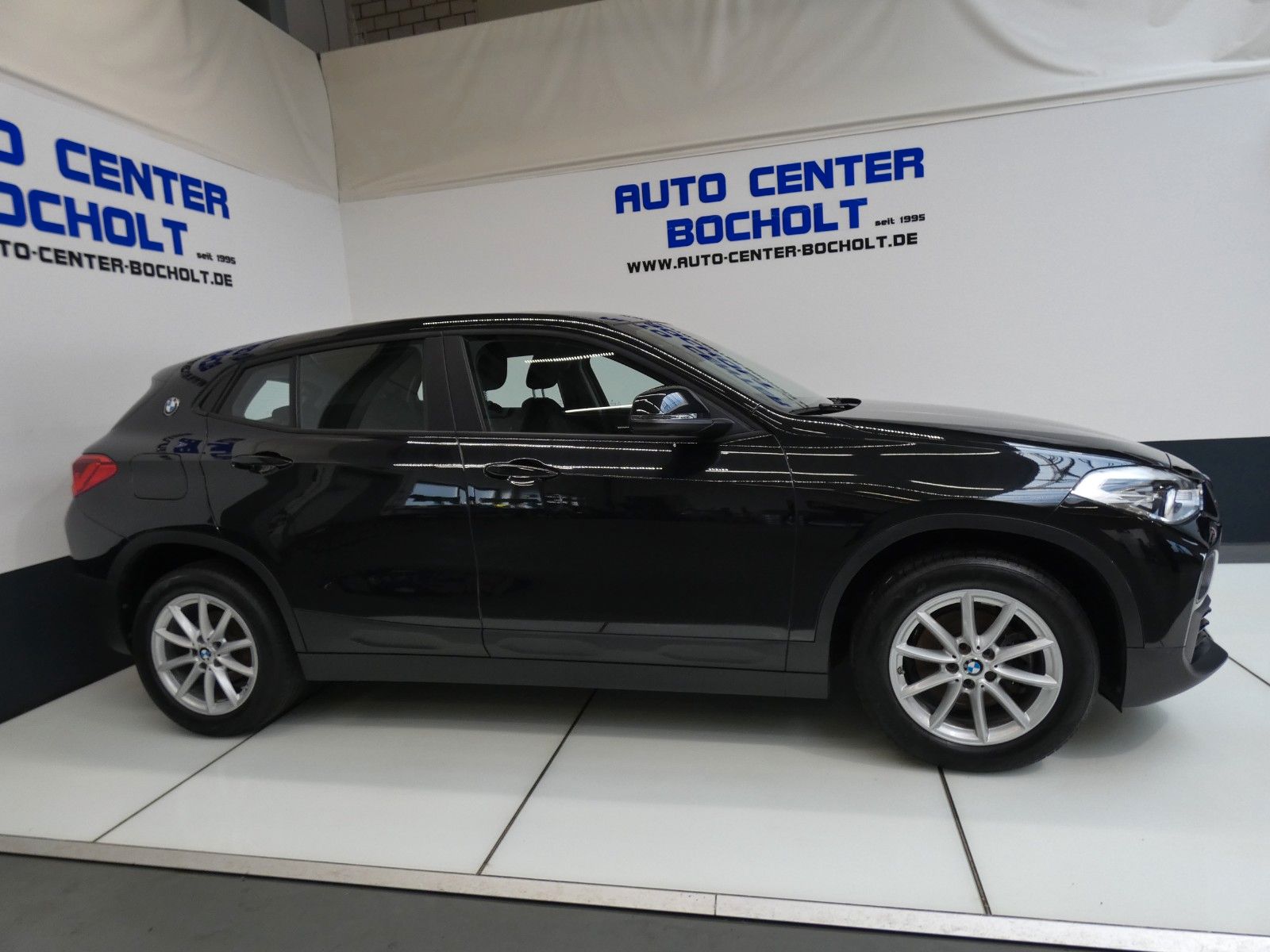 BMW X2 sDrive 18 i Advantage*Navi*HUD*Parktronic foto 5