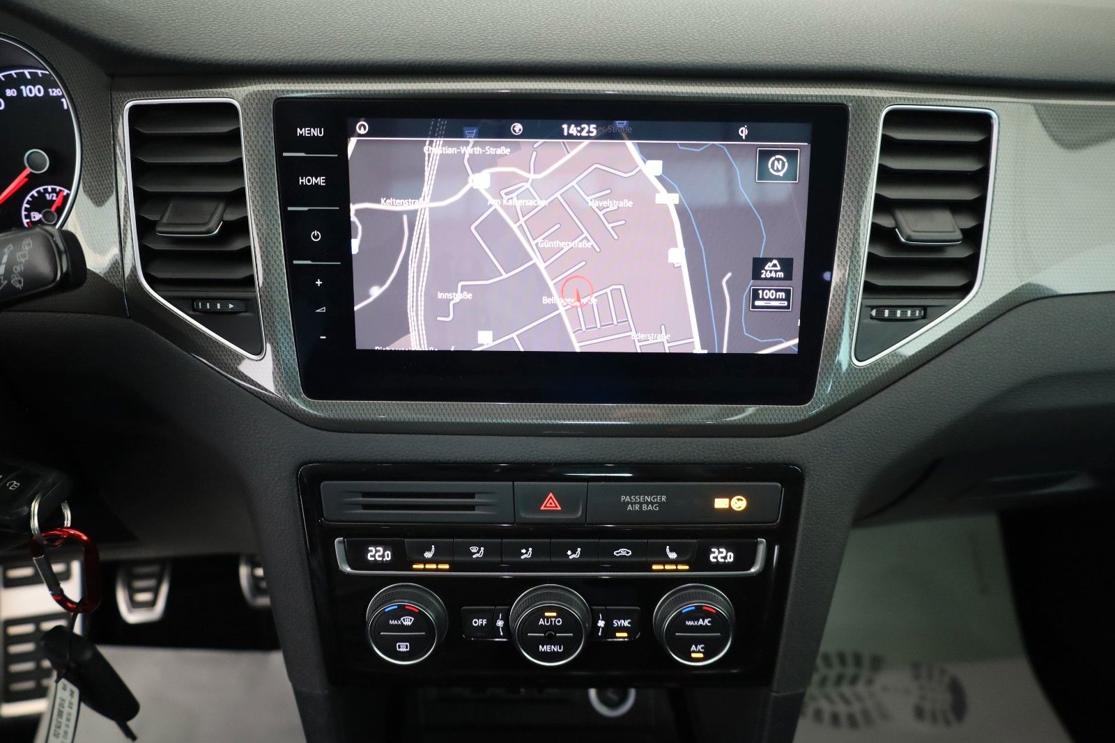 Fahrzeugabbildung Volkswagen Golf Sportsvan VII Join,Navi,ACC,Panorama
