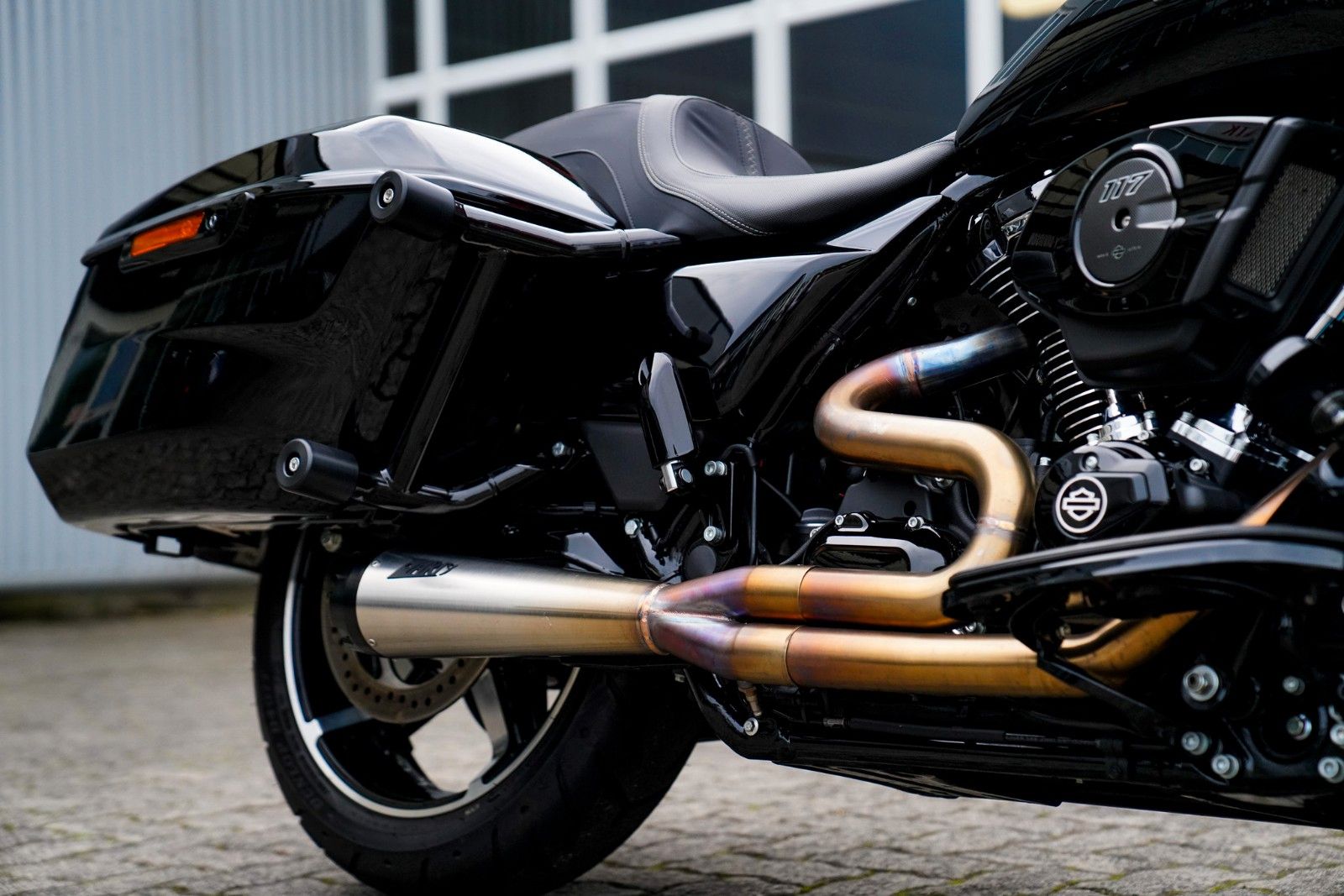 Fahrzeugabbildung Harley-Davidson Road Glide FLTRX 117 Cui - Zard Rick´s Lenker -