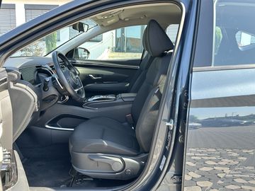 Hyundai TUCSON - 12