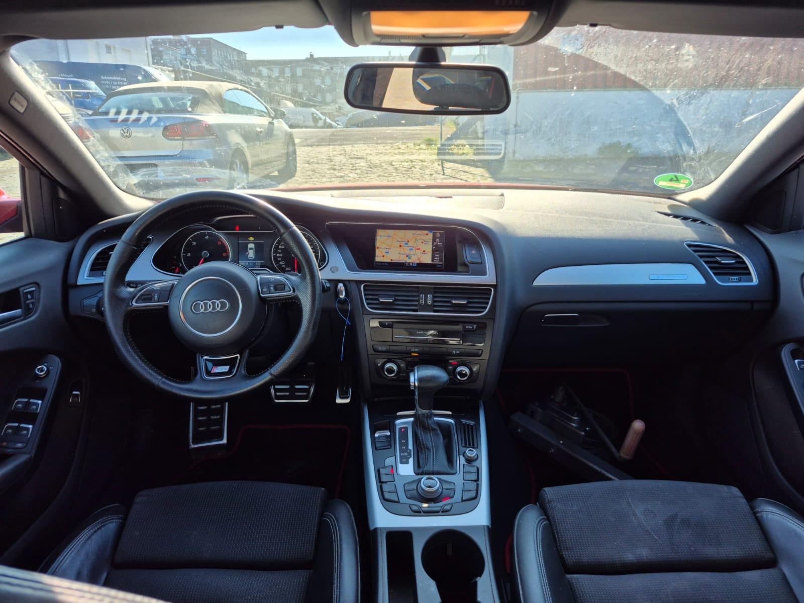 Audi Quattro 2012 — interior