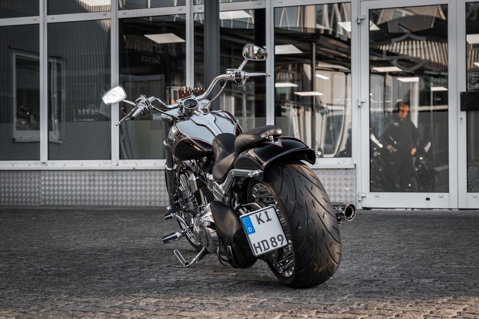Fahrzeugabbildung Harley-Davidson CVO BREAKOUT FXSBSE -Jekill&Hyde