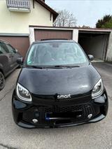Smart Toller ForFour 60kW EQ schwarz, 19TKm, Faltdach