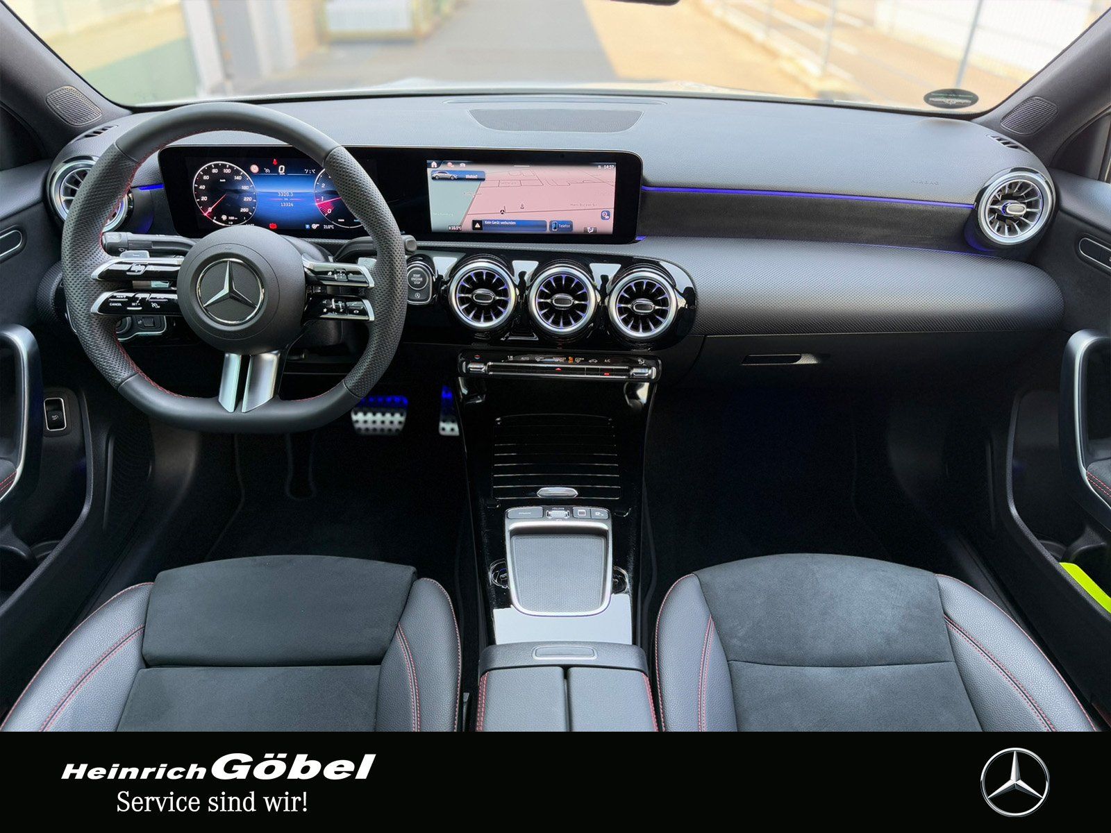 Fahrzeugabbildung Mercedes-Benz A 200 Lim. AMG*PANO*360°*AMBIENTE*TOTWINKEL*