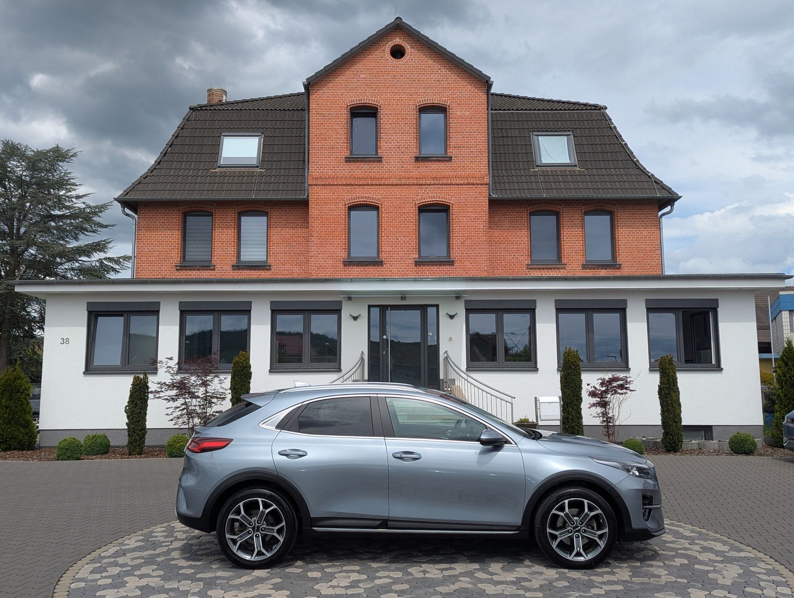 Kia XCeed Vision PHEV BILED VIRTUAL ACC SHZ NAVI 18"