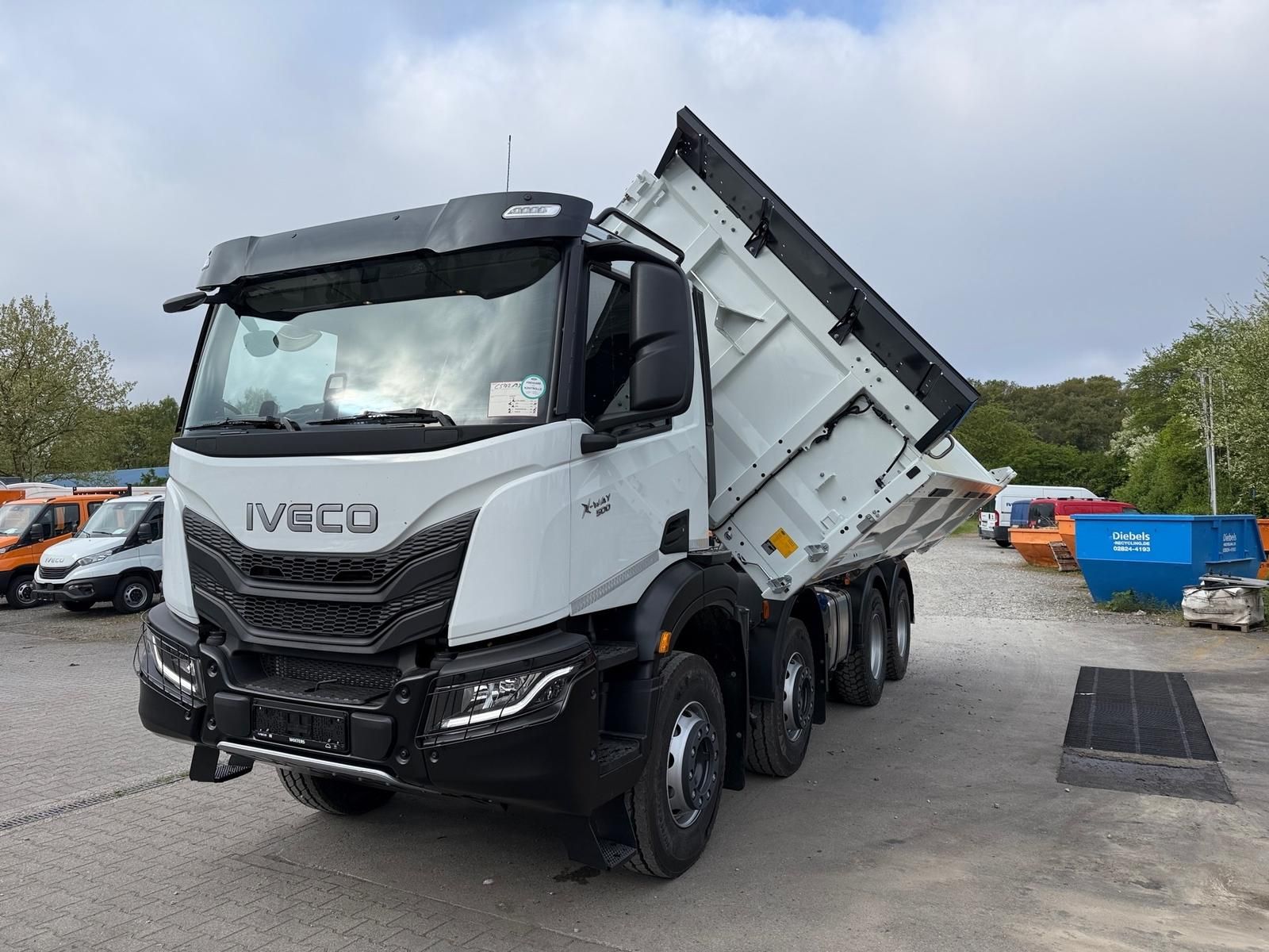 Fahrzeugabbildung Iveco X-Way AD 360X50Z HR OFF Meiller Dreiseitenkipper