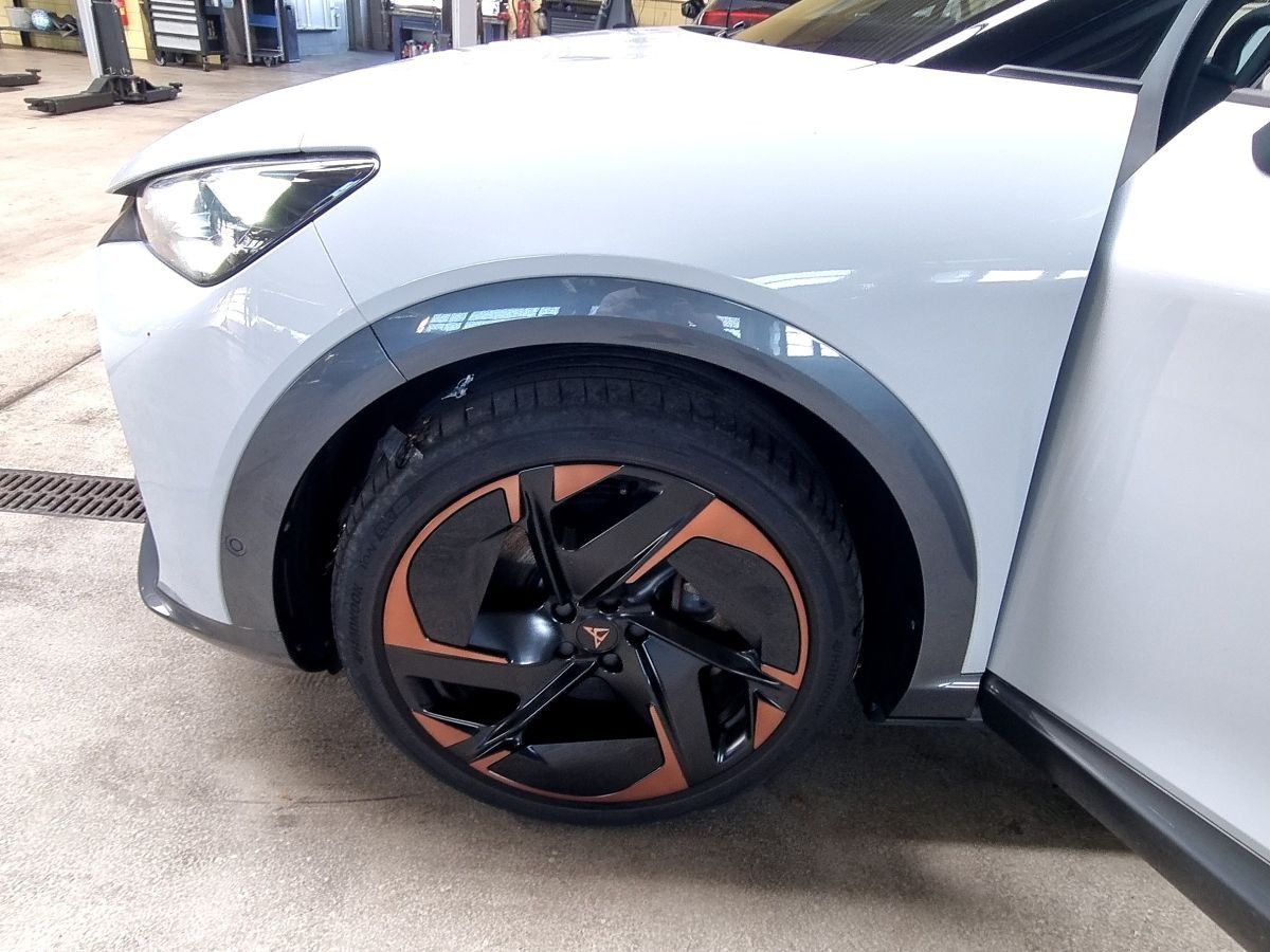 Cupra Tavascan - Bild 12