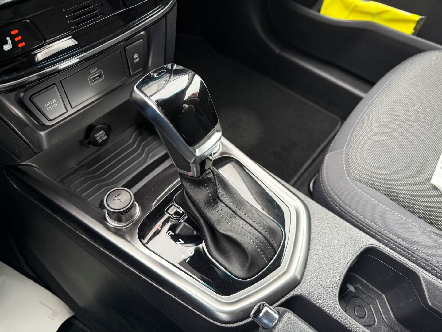 Fahrzeugabbildung KGM Tivoli 1.5 T-GDI Fizz mit LHZ+SHZ+Kamera