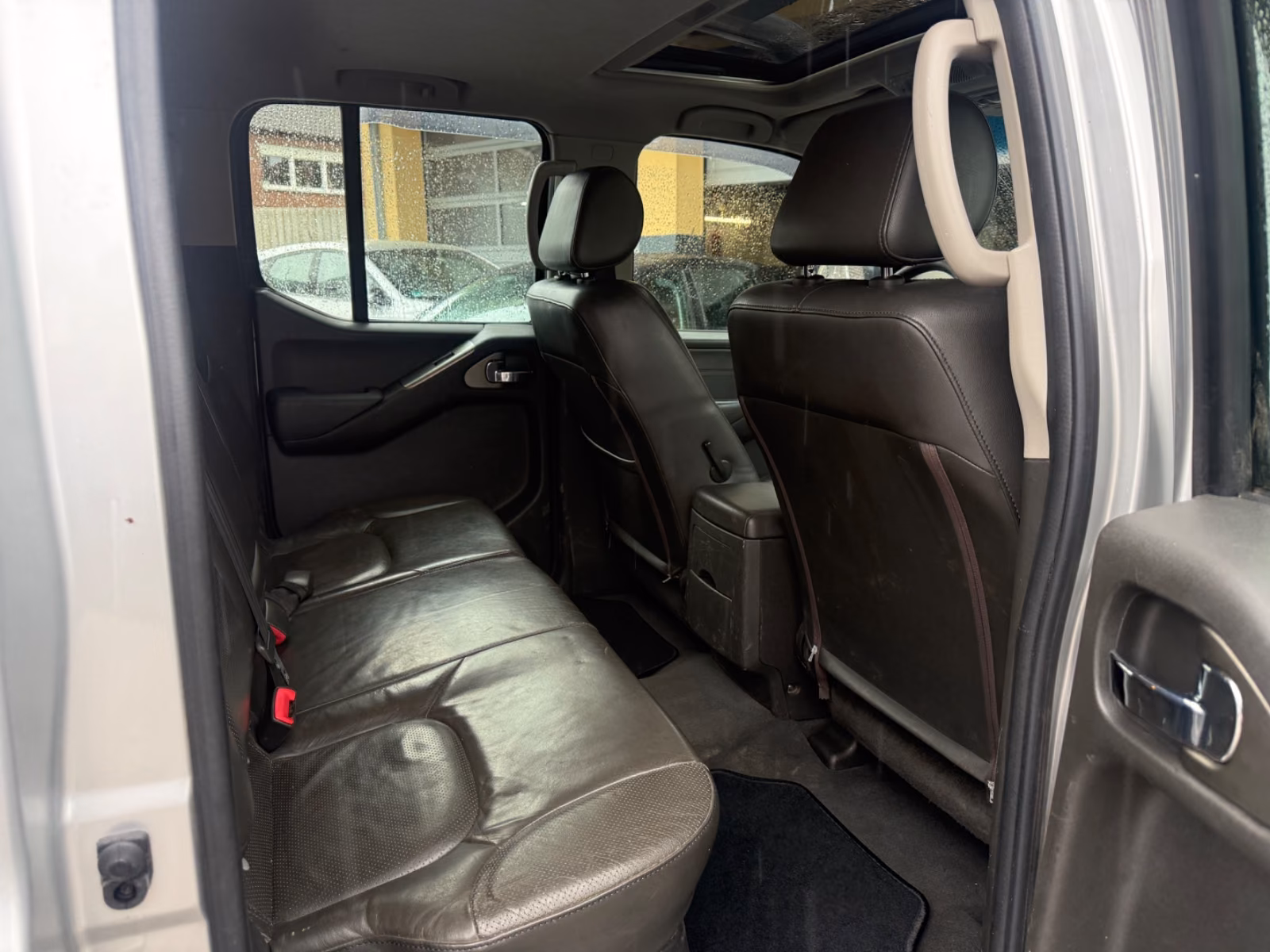 NISSAN NAVARA PICKUP DOUBLE CAB PLATINUM 4X4 | 171 ch | BVA | TOIT OUVRANT | VOLANT EN CUIR
