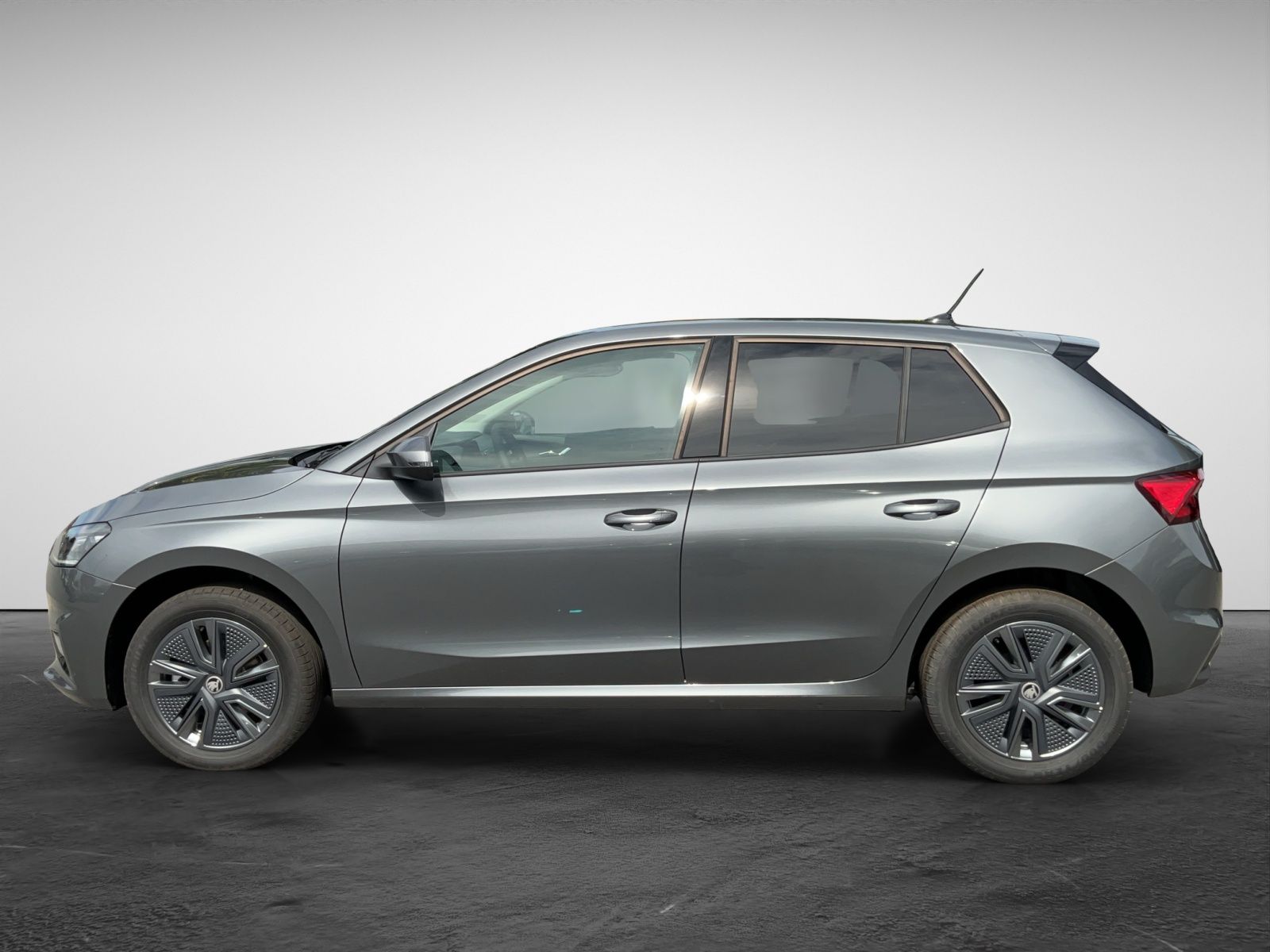 Skoda Fabia 1.0 TSI Balance LED RFK Klima CarPlay 16 Z imagem 3