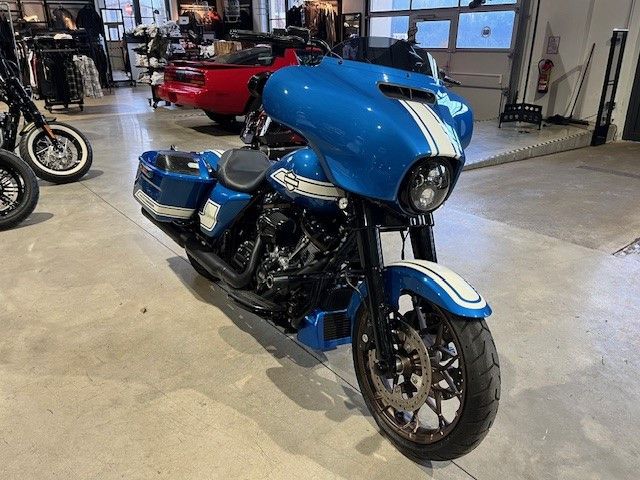 Fahrzeugabbildung Harley-Davidson FLHXST*FAST JOHNNIE*ÖHLINS*STREET GLIDE ST*117