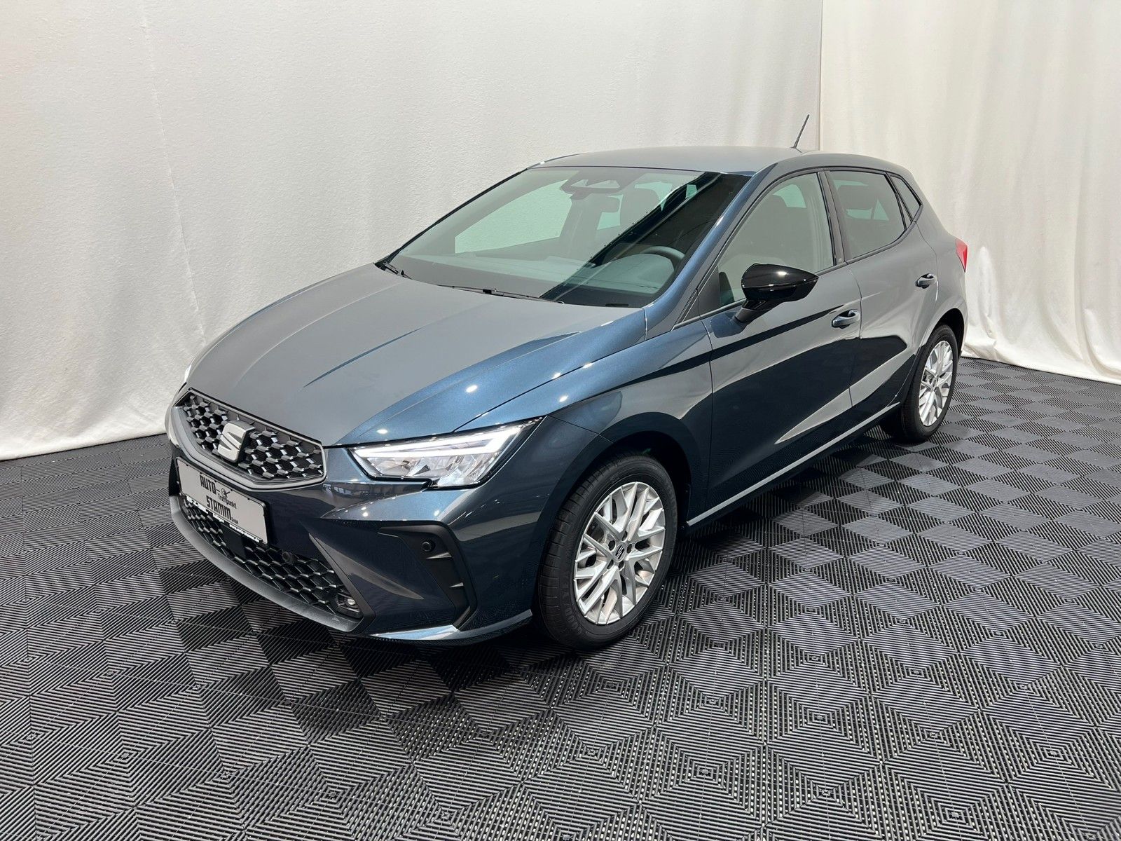 Fahrzeugabbildung SEAT Ibiza 1.0 TSI 85kW FR DSG