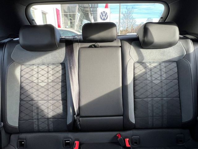 T-Roc R-Line 1.5TSI DSG AHK*KAMERA*BlackStyle*NA