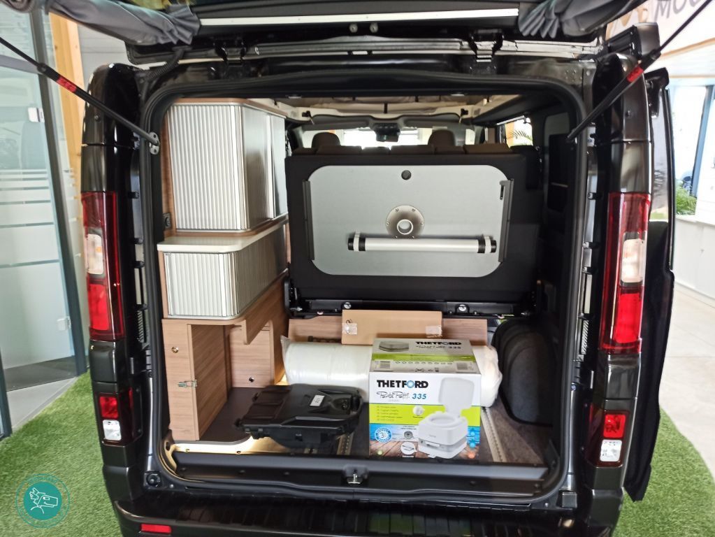 Fahrzeugabbildung Mooveo Campervan 3 Autom. 170 PS, alle Pakete uvm