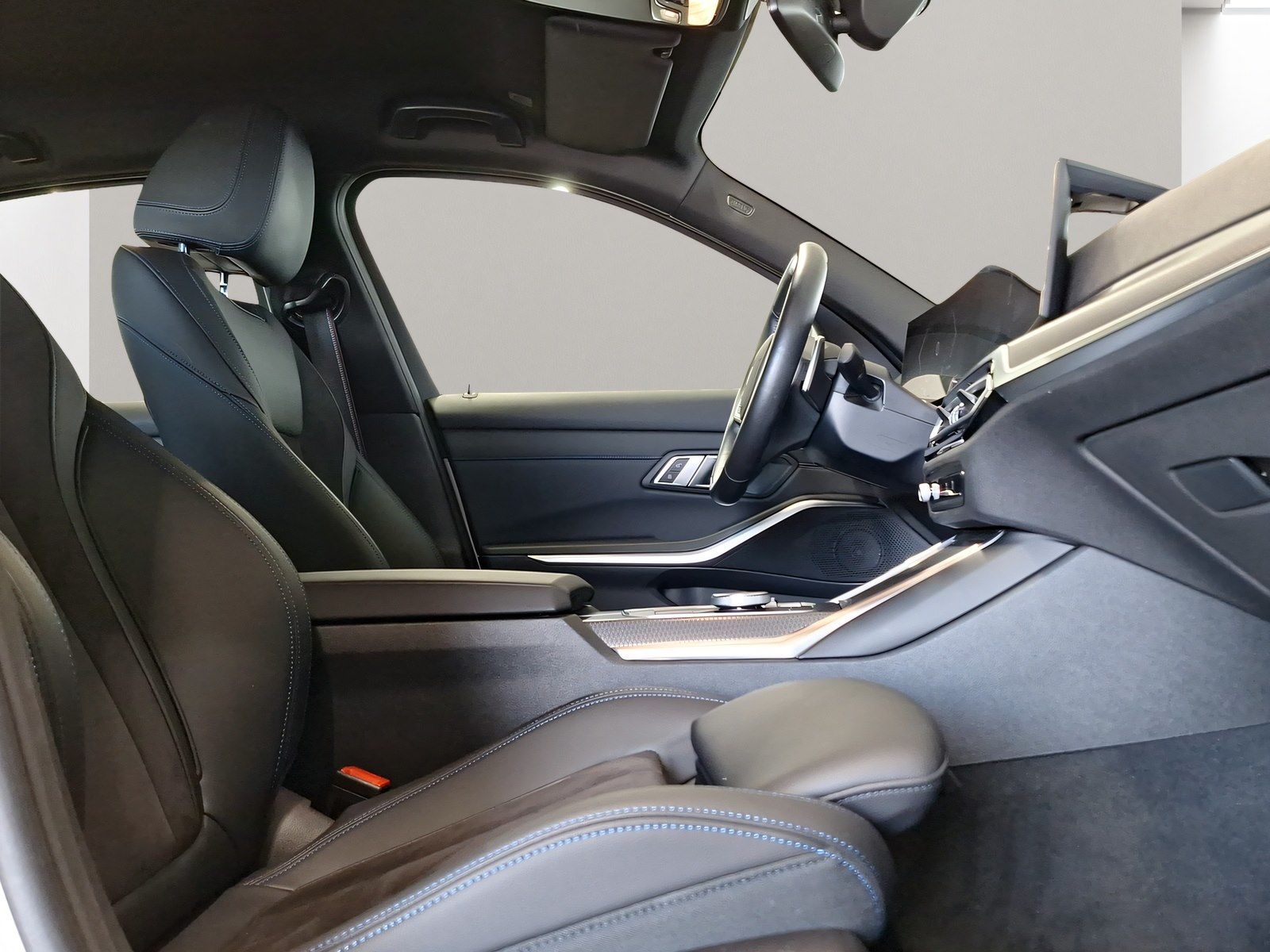 BMW 318i Limousine M Sport Navi PDC LED Sitzheizung foto 5