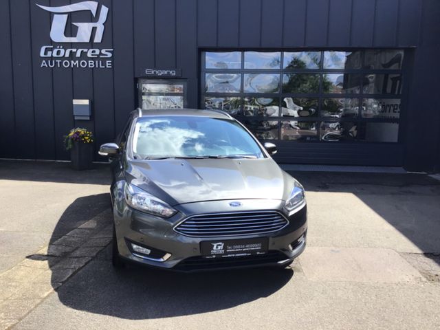 FORD Focus Turnier Titanium Motor erst 41TKm