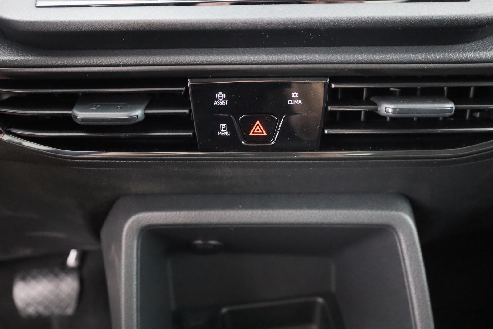 Volkswagen Caddy 1.5 TSI DSG LED ACC Kamera AHK