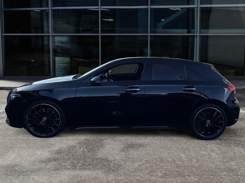 Fahrzeugabbildung Mercedes-Benz A 250 7G-DCT AMG Line