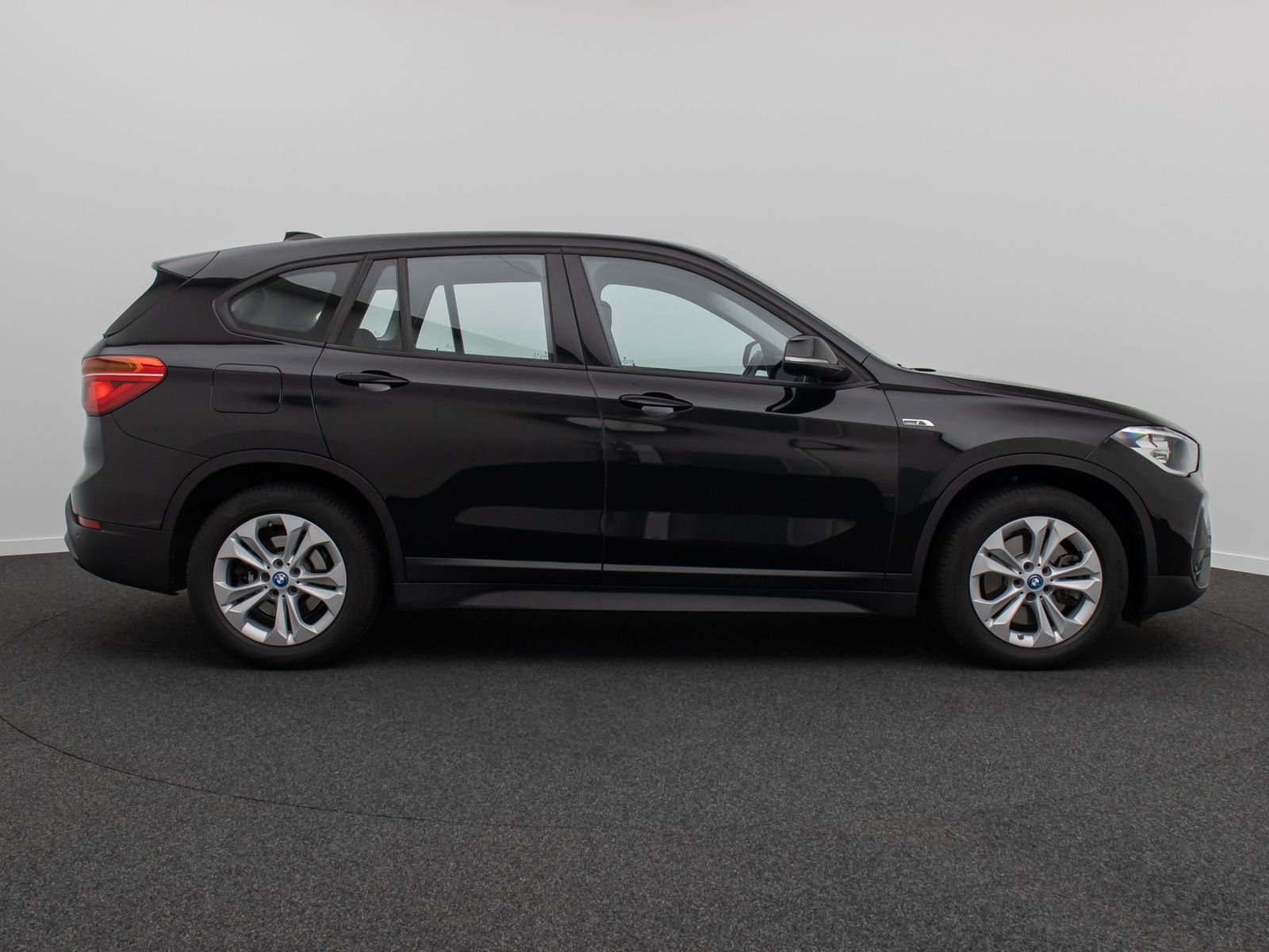 Fahrzeugabbildung BMW X1 xD25e GeschwindigReg ParkAss DAB HiFi Lordos