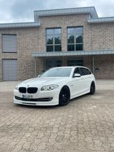 BMW 530d - VOLLAUSSTATTUNG & Top-Zustand- ... - BMW 530 aus 2010: Kombi, 530d