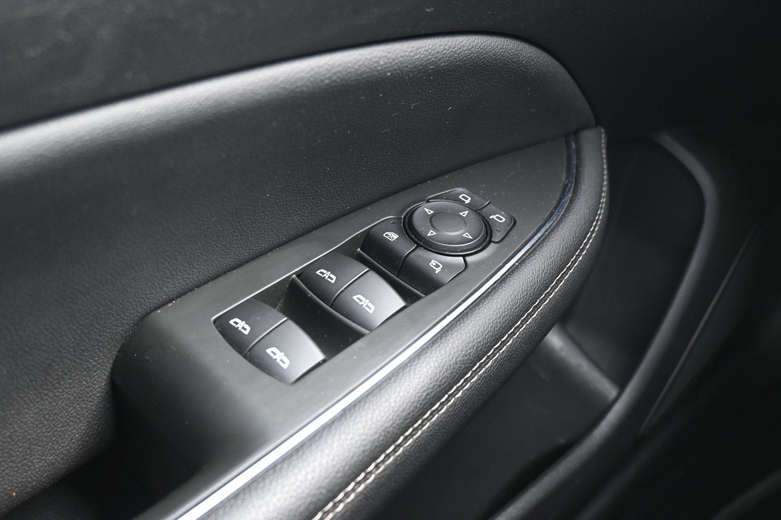 Fahrzeugabbildung Opel Insignia B Sports Tourer Innovation 4x4