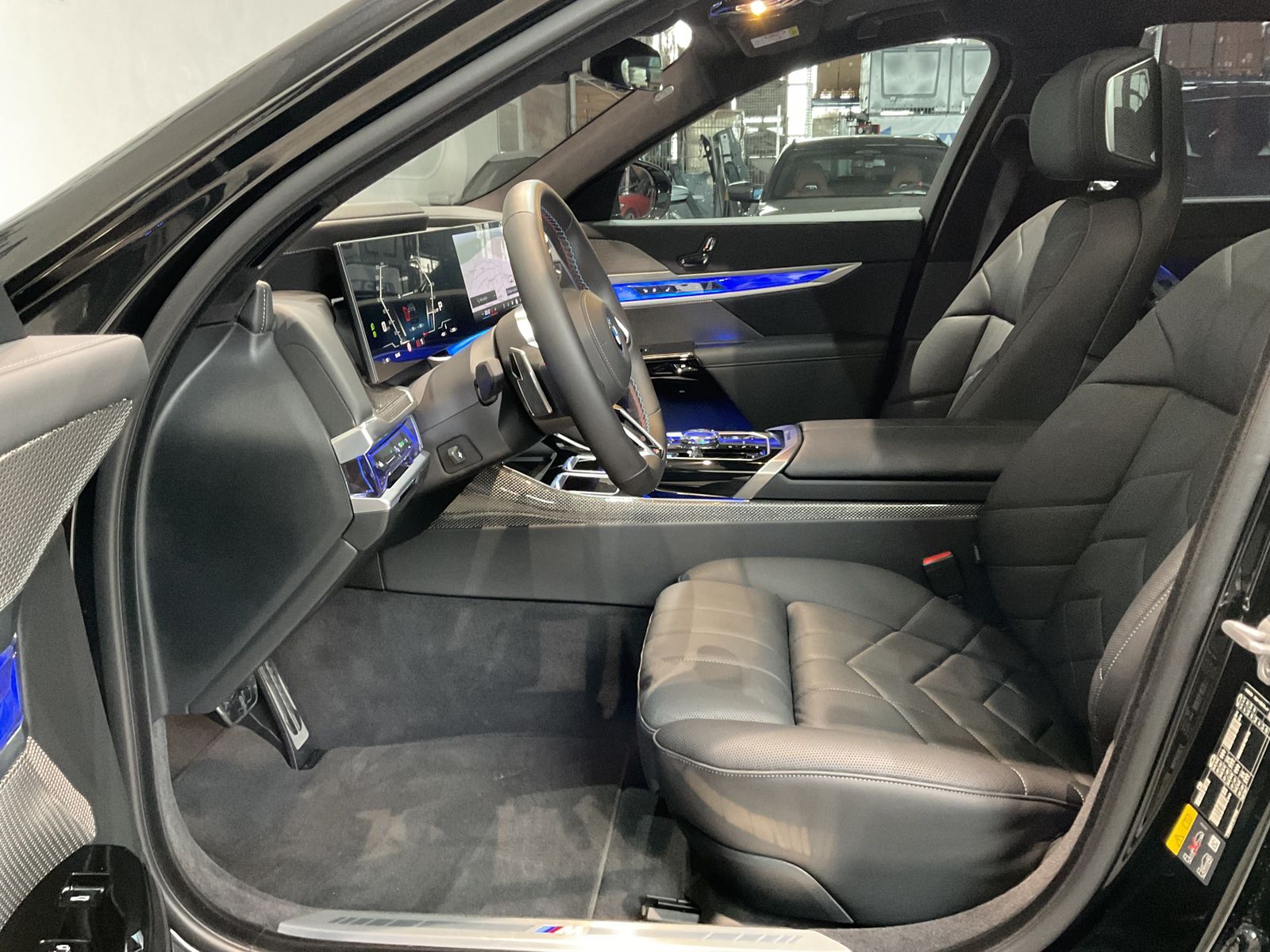 Fahrzeugabbildung BMW i7 M70 xDrive Lounge Fondkonsole Sky Lounge M Pe