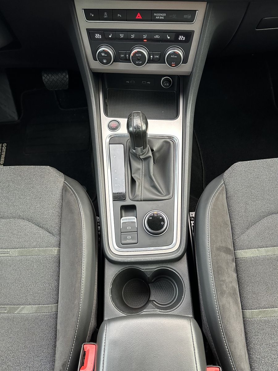 Fahrzeugabbildung SEAT Ateca 2.0 TDI DSG Xperience NAV+LED+VCOCK+WINTER