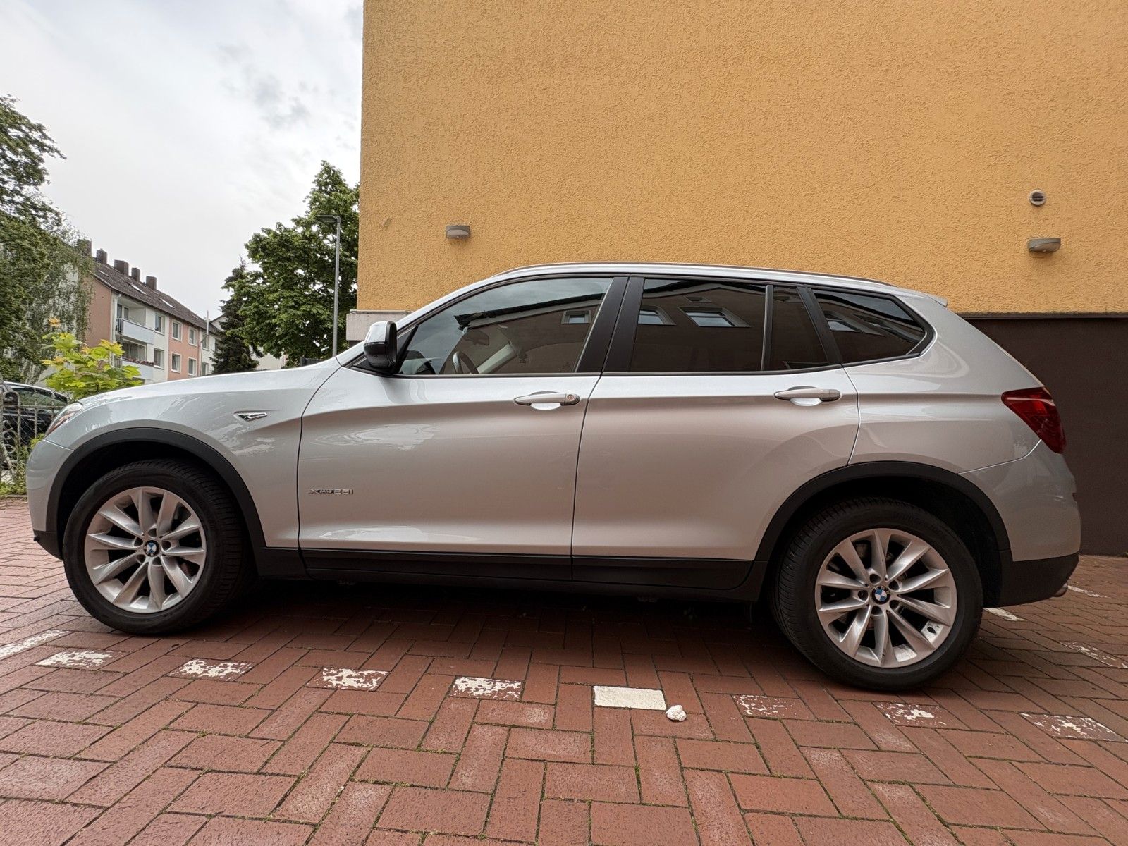 BMW X3 xDrive28i AT 