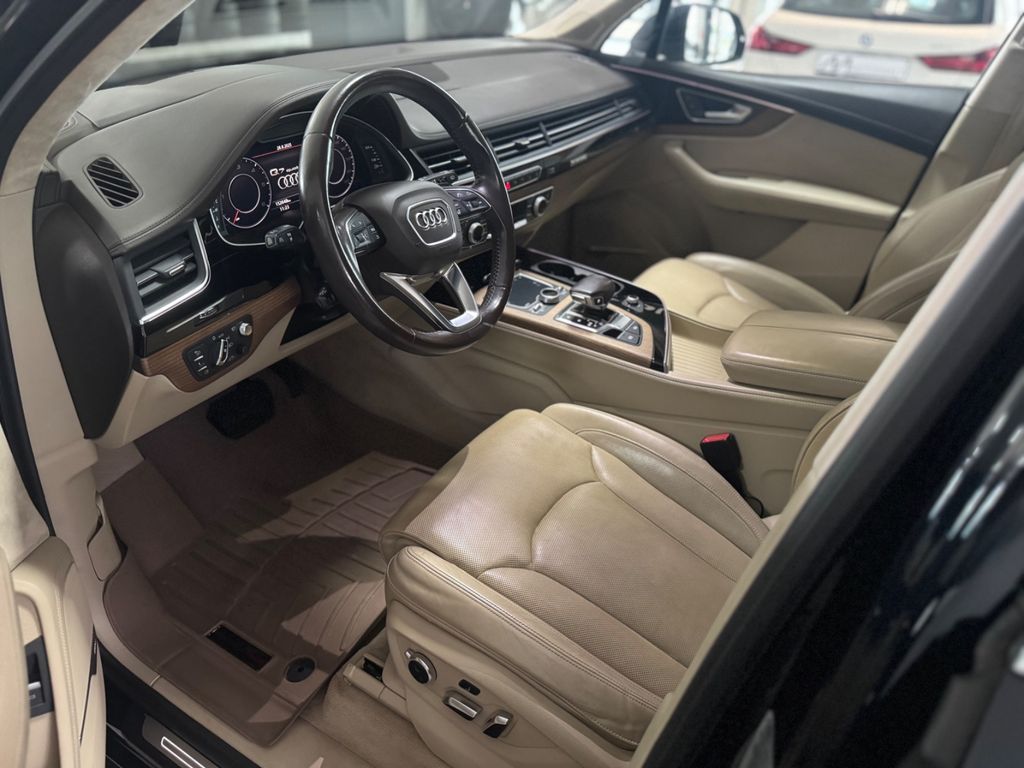 AUDI Q7 3.0 TDI quattro /ACC/Matrix/Panorama AUDI Q7 3.0 TDI quattro /ACC/Matrix/Panorama