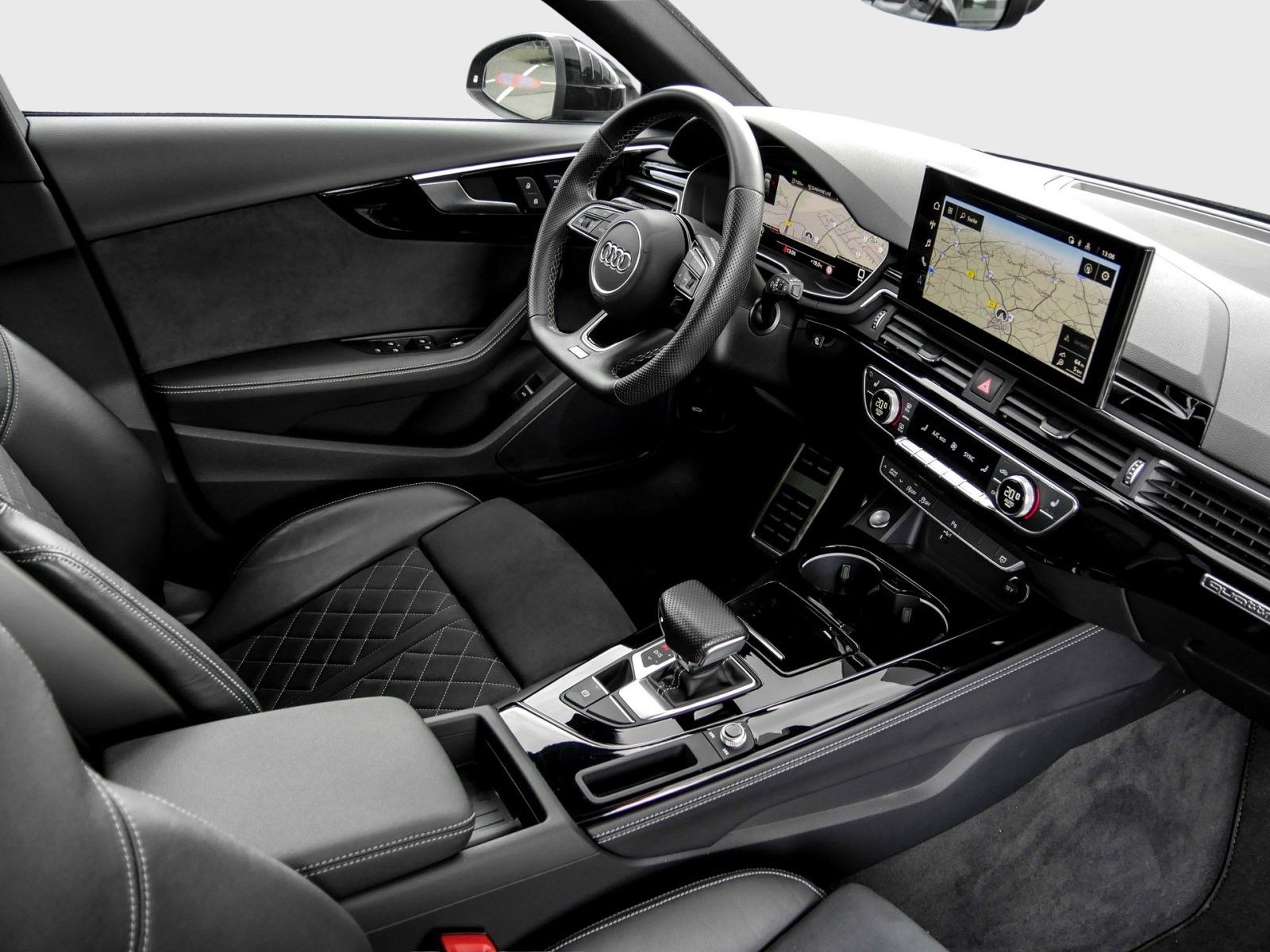 Audi A4 Avant S line 45 TFSI qu S tronic Nav+ Matrix  imagem 3