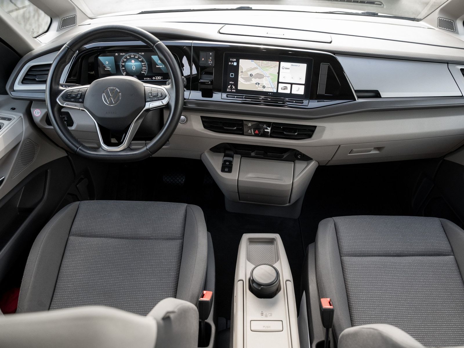 Volkswagen T7 Multivan KÜ 2.0TDI NAVI AHK PLA SHZ 6-SITZE foto 11