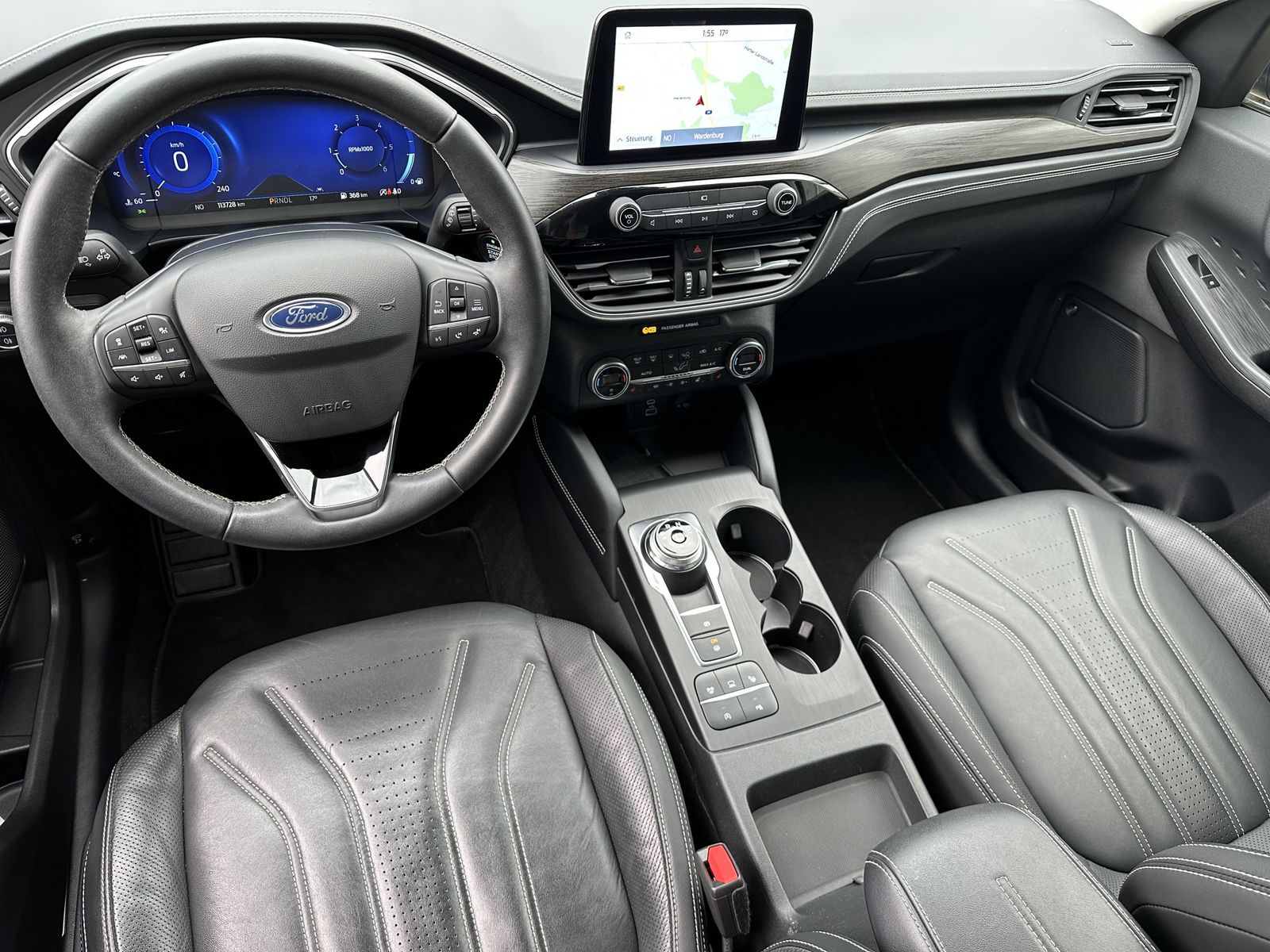 Fahrzeugabbildung Ford Kuga 2.0 EB 4x4 Vignale NAV+LED+AHK+VCOCK+HEADUP