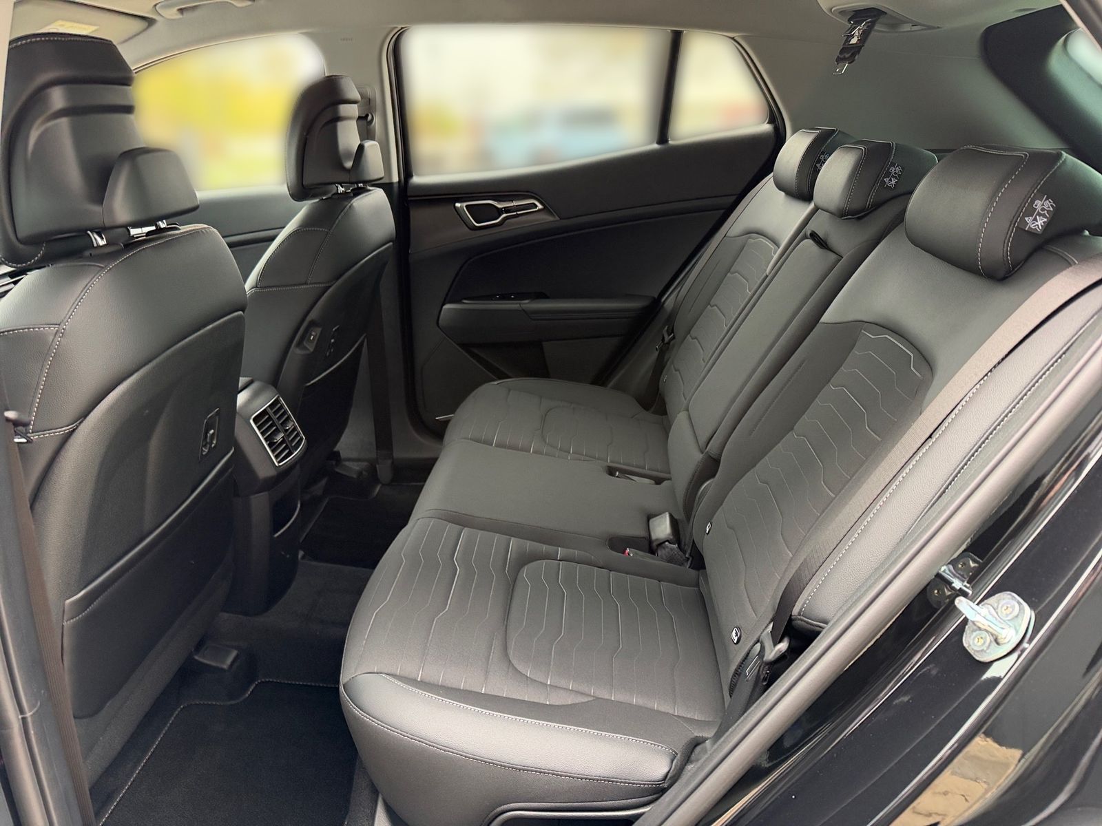 Fahrzeugabbildung Kia SPORTAGE 1.6T 2WD DCT Vision KOM Facelift