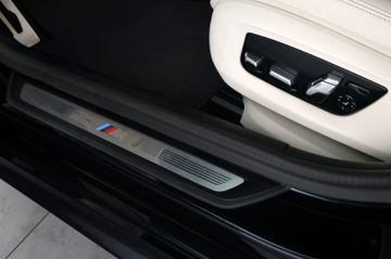 BMW 530i Touring M Sport Komfortsitz PANO ACC HUD