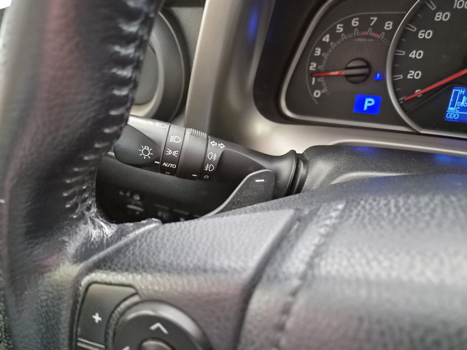 Fahrzeugabbildung Toyota RAV 4 2,0-l-VVT-i Comfort Auto 4x4