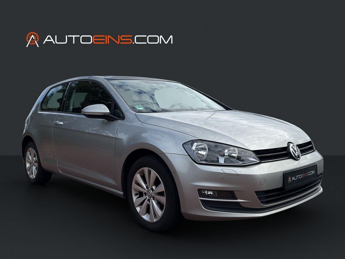 Volkswagen Golf - 1