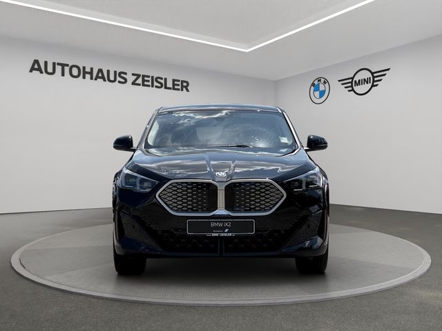 Foto Nummer 5: BMW iX2