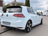 Volkswagen Golf VII Lim. GTI Performance BMT - Volkswagen Golf: Coupe