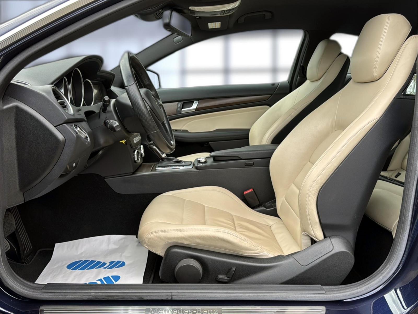 Mercedes-Benz C 180 Coupe CGI+BI-XENON+NAVI+LEDER+PDC+ALU