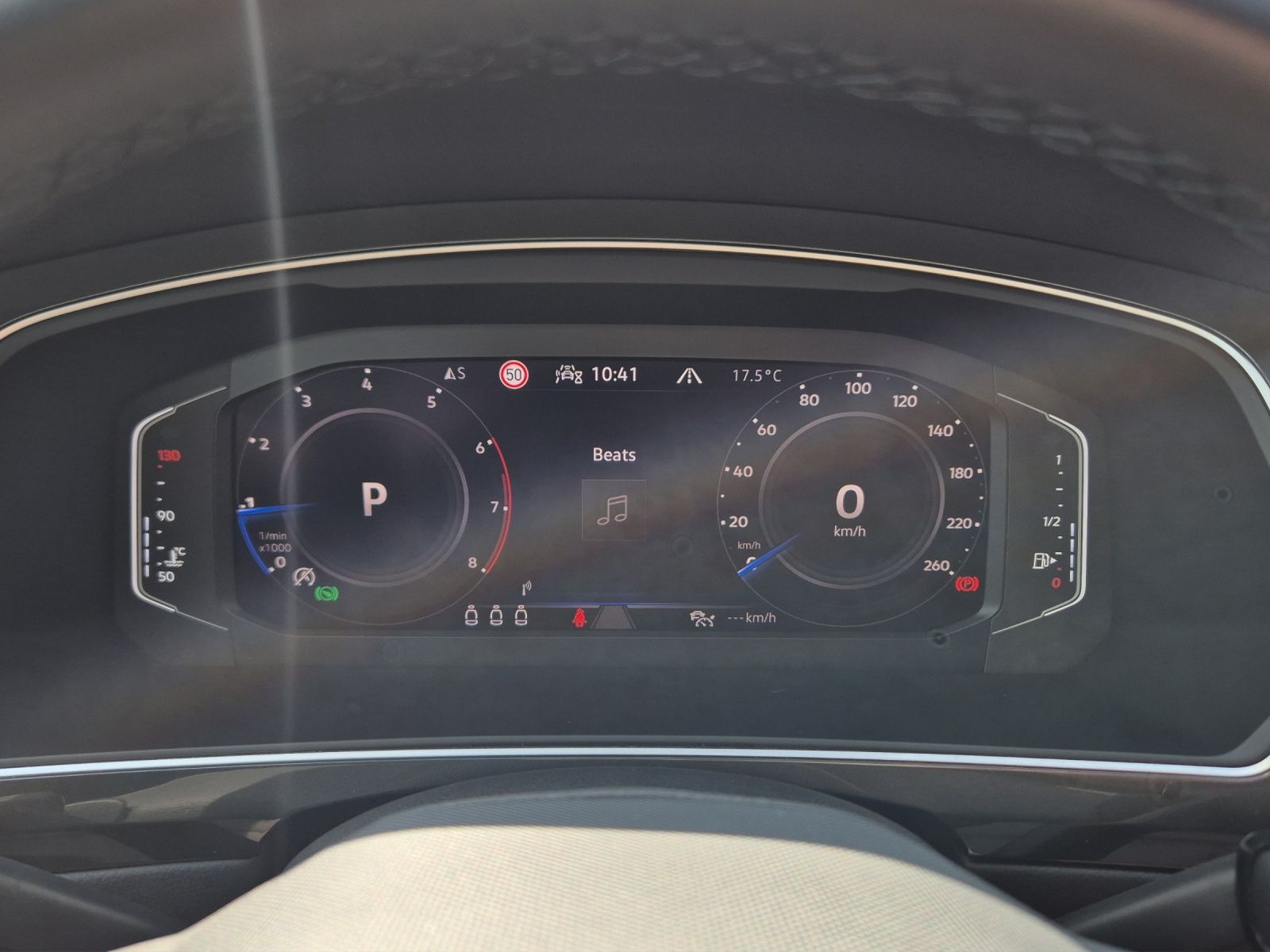 Fahrzeugabbildung Volkswagen Tiguan Elegance TSI DSG MATRIX NAVI RFK