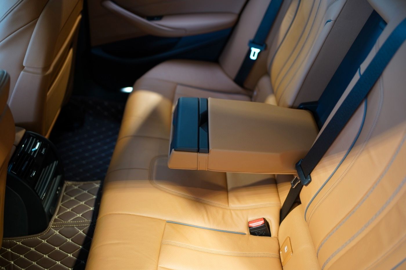 Fahrzeugabbildung BMW 520i Luxury Line +DrivingAssist.+Laserlicht+Head