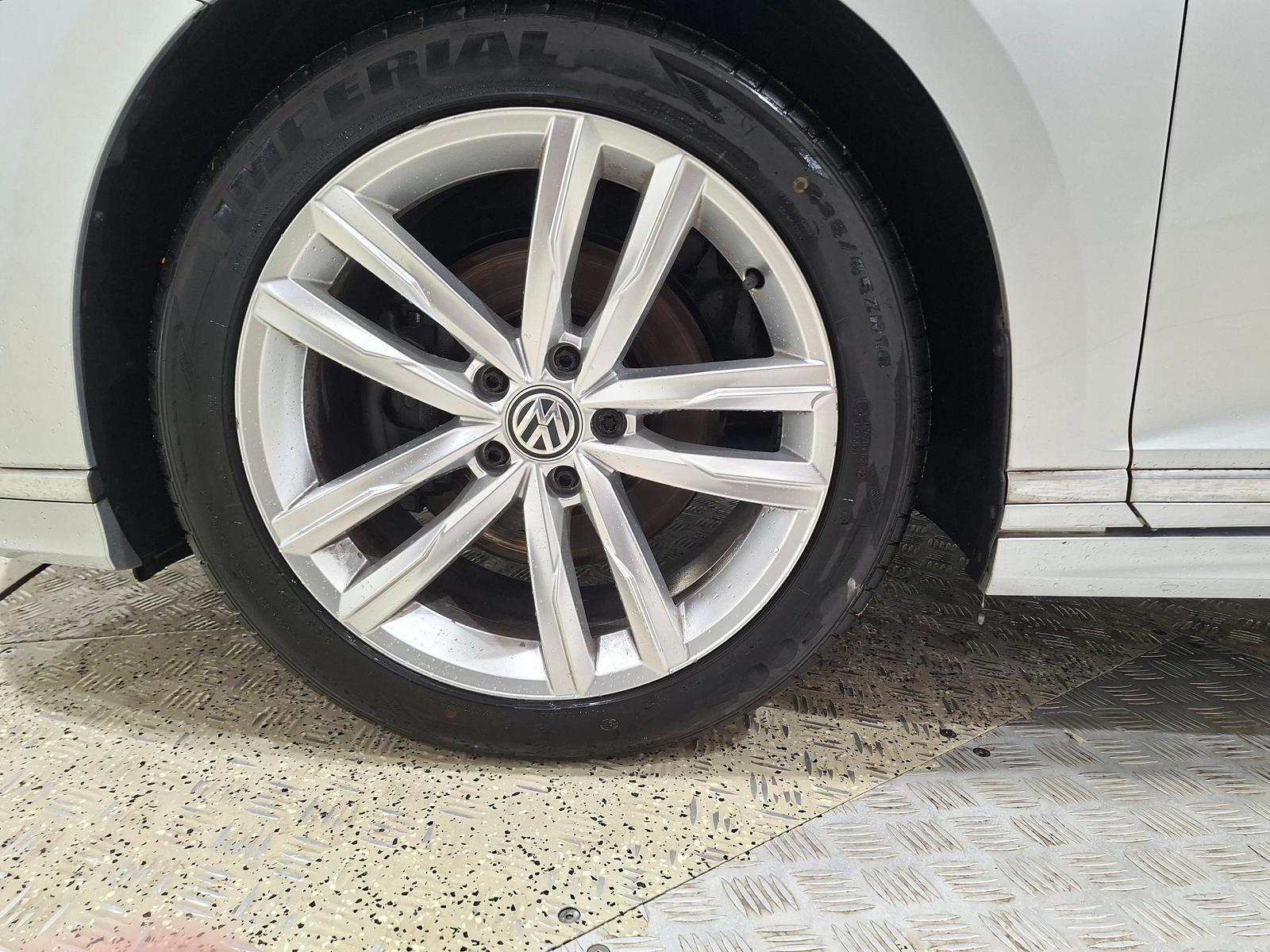 Volkswagen Passat 1.5 TSI DSG R-line ACC LED Pano L, миниатюра 16