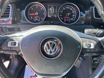 Volkswagen Golf - 12
